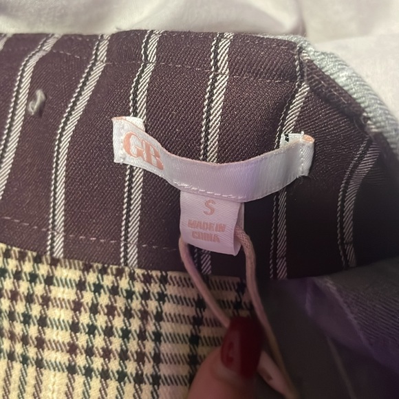 Plaid skirt - Picture 2 of 3